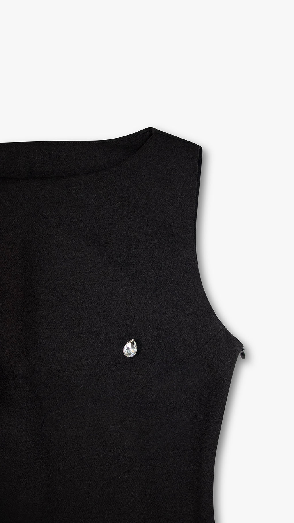 SLEEVELESS HIGH NECK DRESS